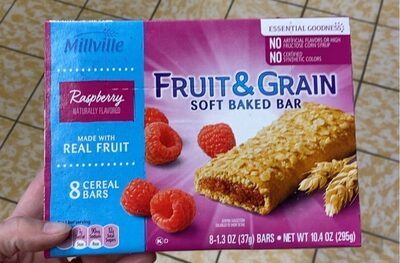 Raspberry flavored fruit & grain soft baked cereal bar - 4
