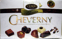 Cheverny Assortiment de chocolats au lait noirs et blancs Cémoi - Product - fr