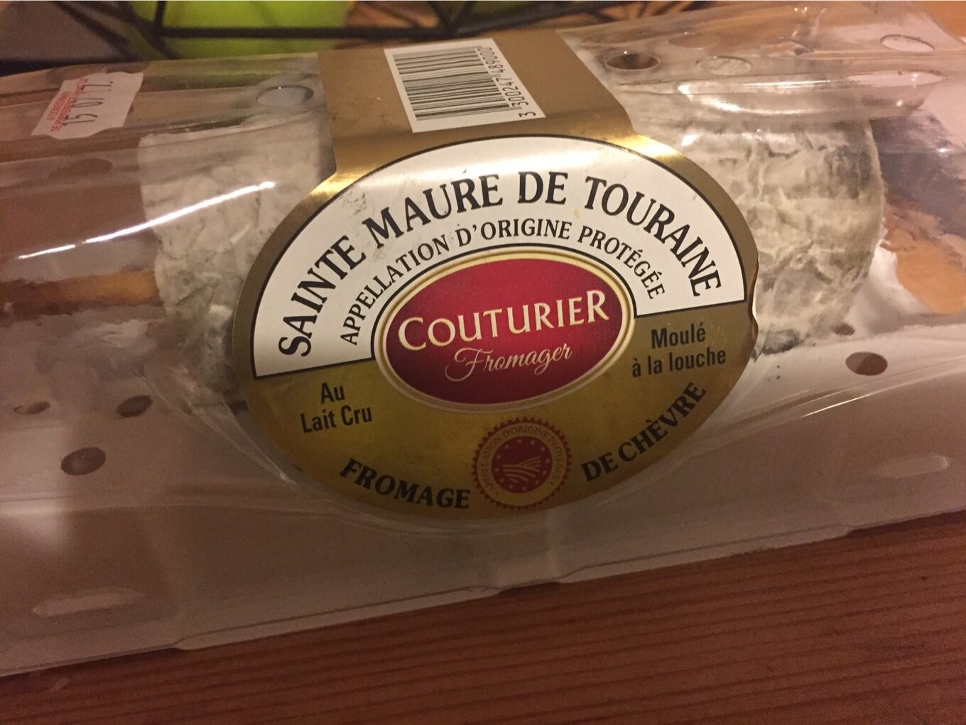 Sainte Maure de Touraine - Fromage de Chèvre au Lait Cru Moulé à la Louche - Product - fr