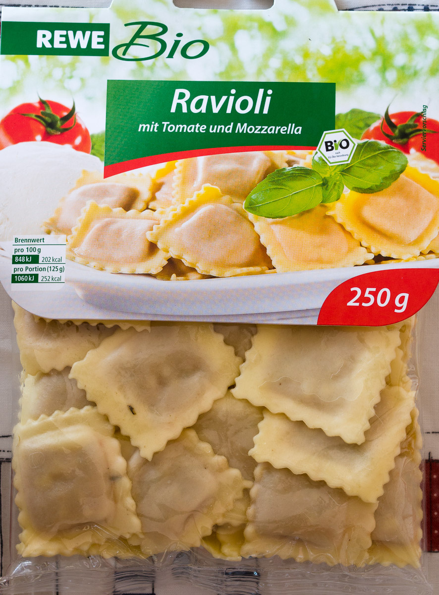 Ravioli mit Tomate und Mozzarella - Product - de