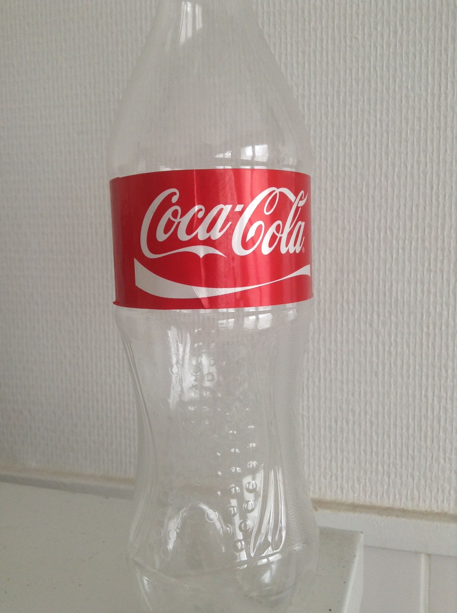 Coca-Cola - Product - he